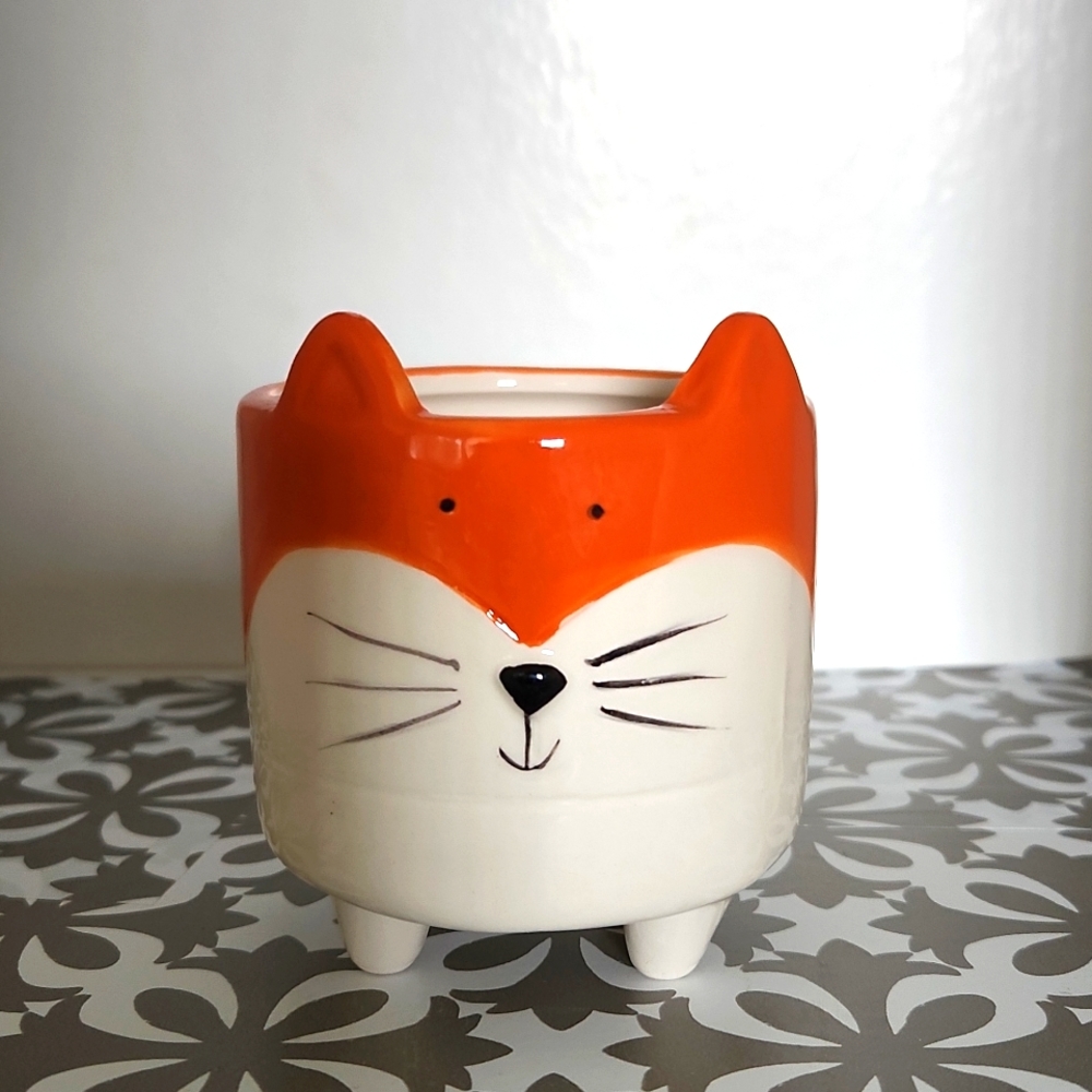 Ceramic planter